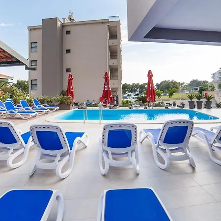 Hotel Depandance Oliva Drvenik (Split-Dalmatia)